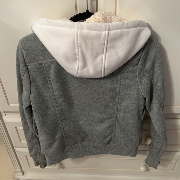 NEVER WORN grey shearling hoodie lined jacket - Picture 2 of 4